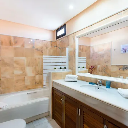 Hipoclub Villas,tabarovilla Villa Playa Blanca (Lanzarote)